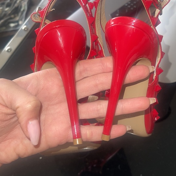 Valentino ROCKSTUD ANKLE STRAP PATENT LEATHER RED - Picture 3 of 4